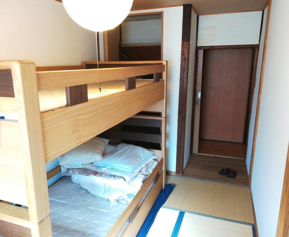 Guesthouse Oasis Osaka Bagian luar foto