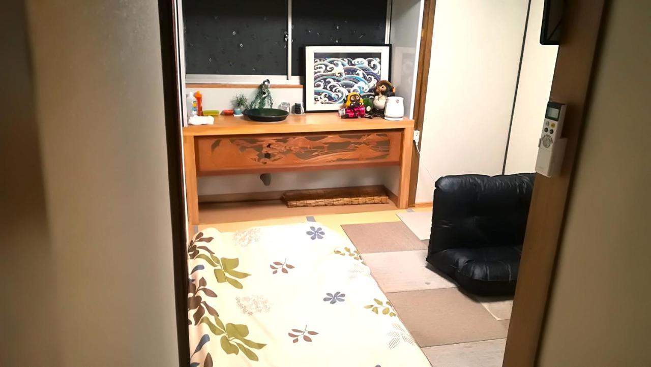 Guesthouse Oasis Osaka Bagian luar foto