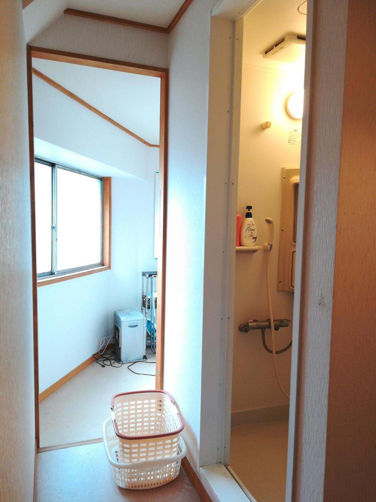 Guesthouse Oasis Osaka Bagian luar foto