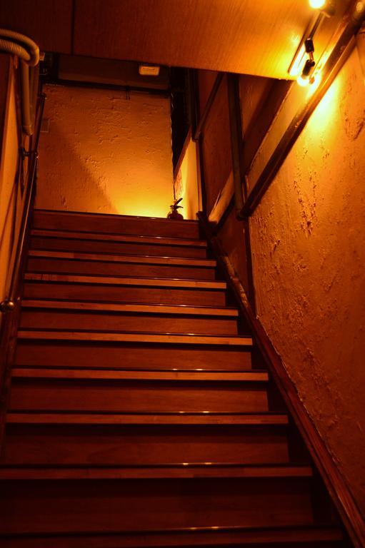 Guesthouse Oasis Osaka Bagian luar foto