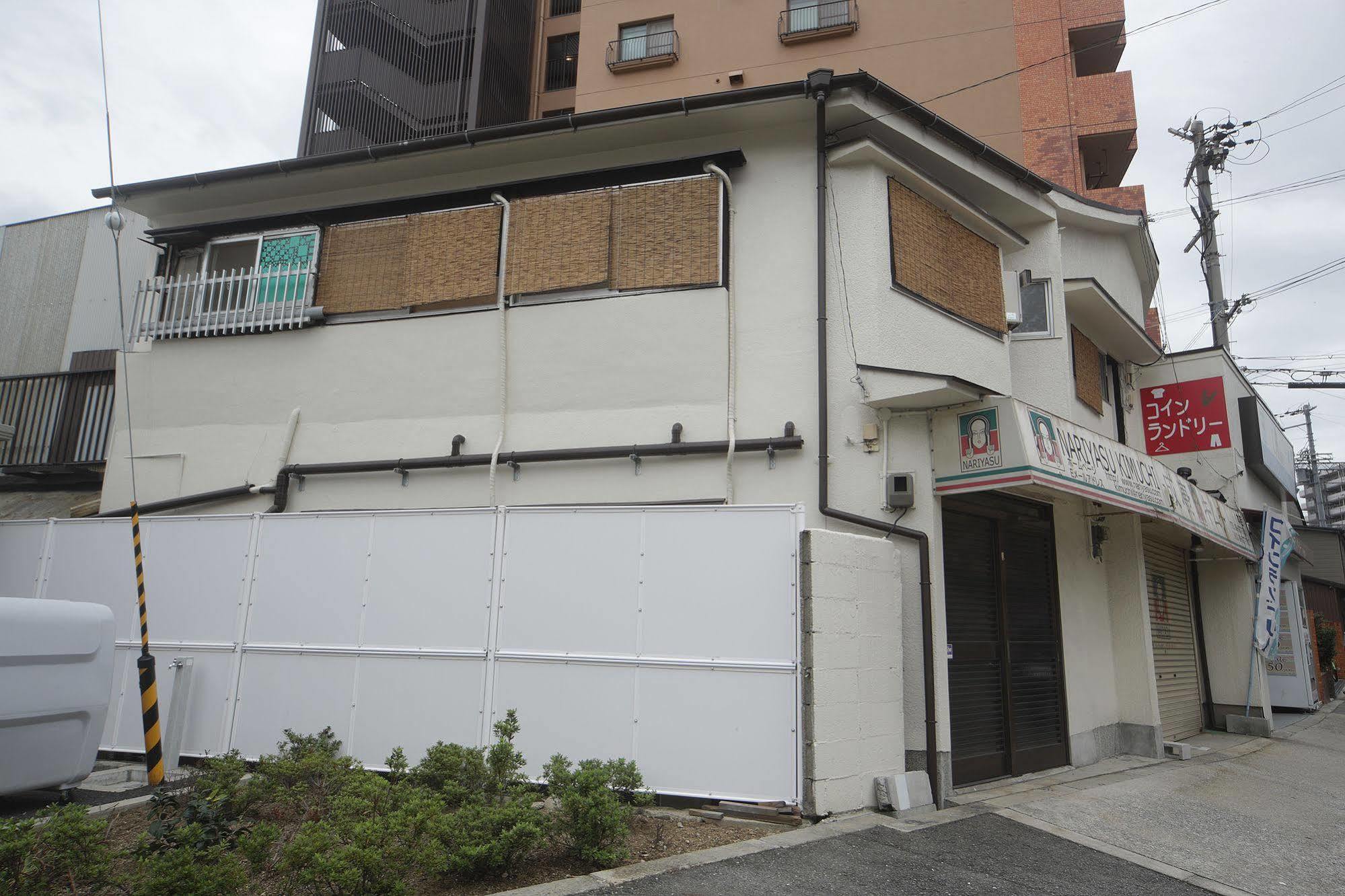 Guesthouse Oasis Osaka Bagian luar foto