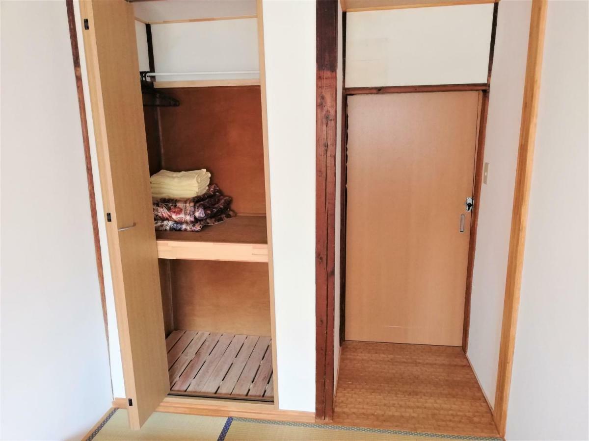 Guesthouse Oasis Osaka Bagian luar foto